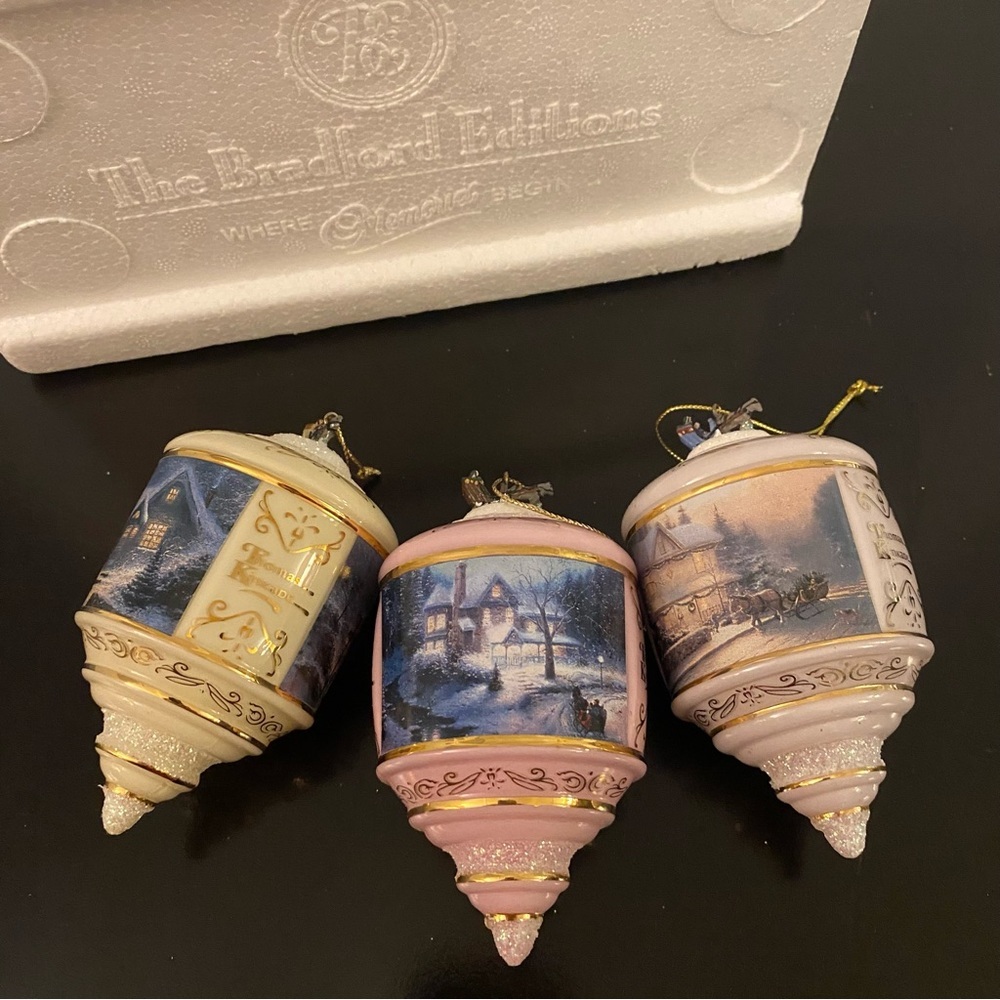 Thomas Kinkade Heirloom Glass Ornaments Set of 3 - Bradford Editions #68416